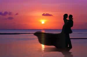 Die Malediven sind ein Traumziel für eine Heirat und für Flitterwochen