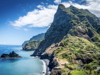 Wie lange fliegt man nach Madeira